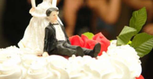 Idei haioase si originale pentru figurinele tortului de nunta