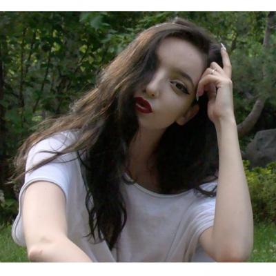 Jurnal de frumusețe: Bună, sunt Lorena și mantra mea e demachiere, demachiere, demachiere! 