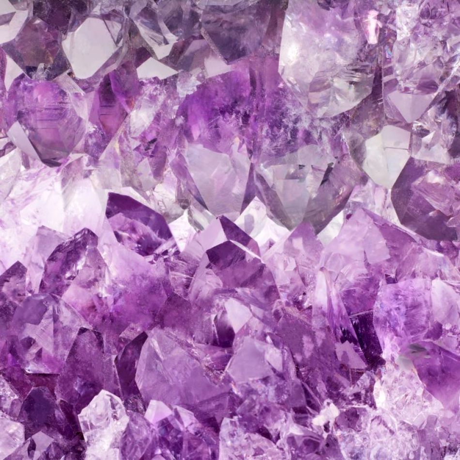 Cristalele perfecte pentru zodia Fecioară: Armonie, împlinire și protecție