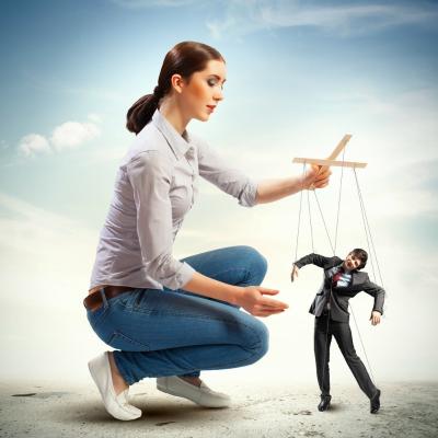 Astrologie: Barbati pe care-i pierzi daca incerci sa-i controlezi