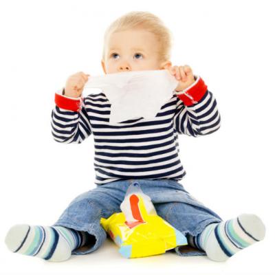 Atentie! Cat de toxice sunt servetelele umede pentru bebelusi?