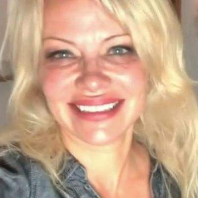Care este legătura dintre Pamela Anderson și Vladimir Putin? Liderul de la Kremlin a ținut cont de rugămințile blondinei