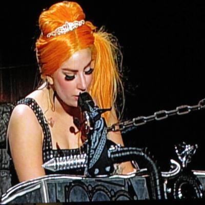 Cum va arata rochia de mireasa a lui Lady Gaga?