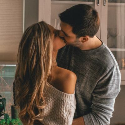 Limbajul secret al barbatilor: Ce ne transmit acestia, de fapt?