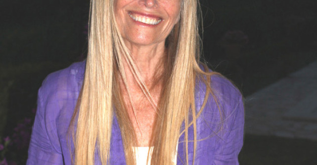 Mimi Kirk vine in Romania! 