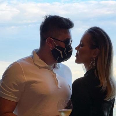 Când va renunța iubitul lui Emily Burghelea la mască? Partenerul de viață a luat decizia, în sfârșit!