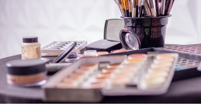 4 palete de make-up pe care trebuie să le ai!