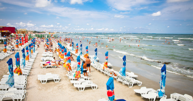  Sezonul de vară 2025 îi face pe români mai atenți la bugetul de vacanță.