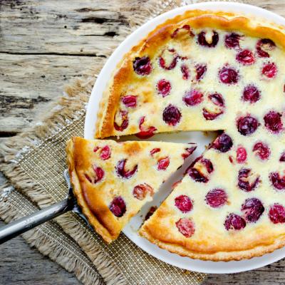 Prăjitură cu vișine și iaurt - rețetă delicioasă și rapidă