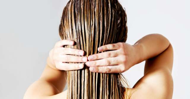 Scrub pentru scalp: Beneficii, cu ce ingrediente il putem face acasa, cum si cat de des trebuie aplicat