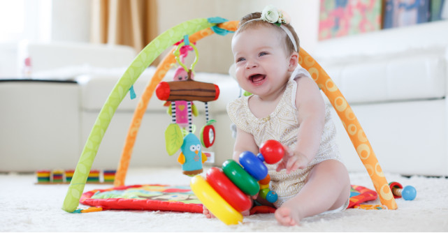 Jucării pentru bebeluși care nu trebuie să lipsească din cameră