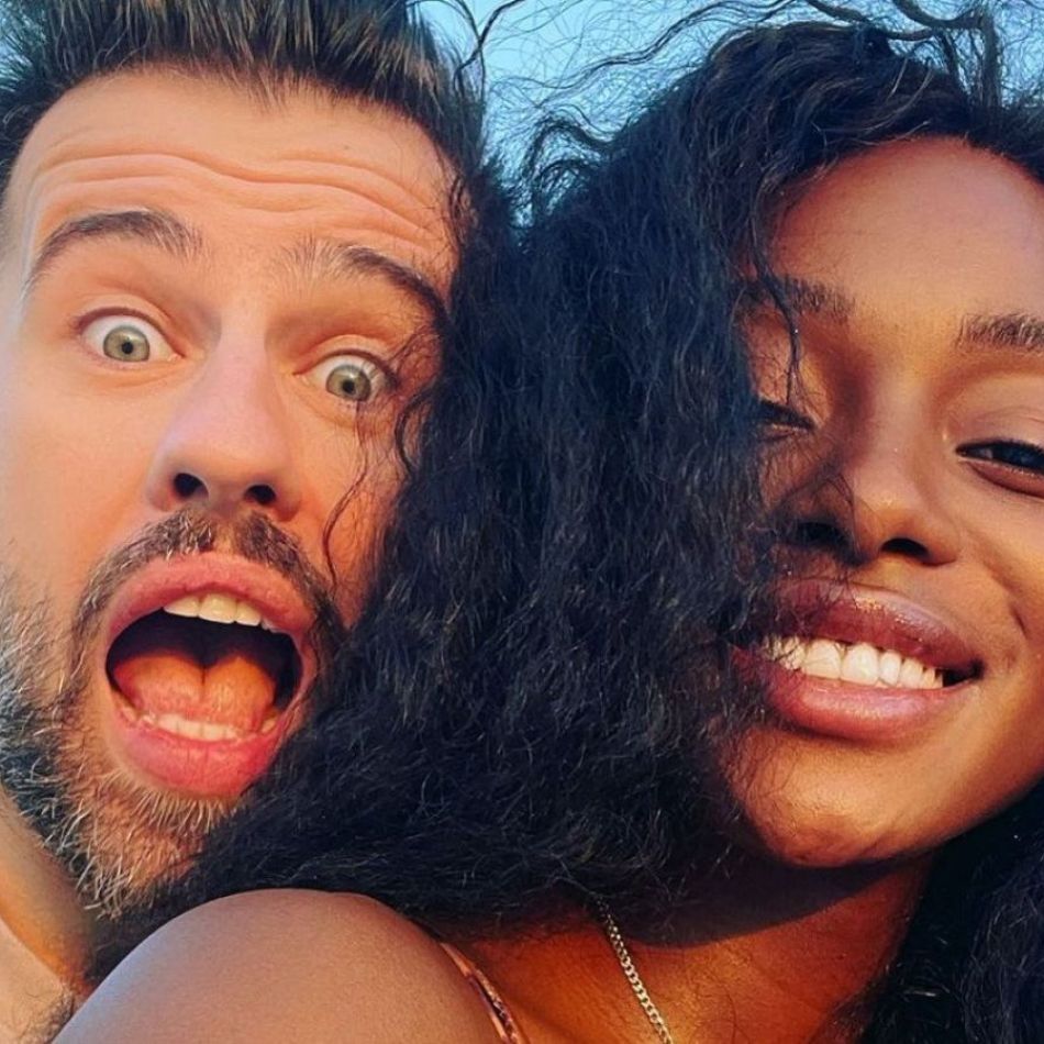 Naomi Hedman, la un pas să îl prindă pe picior greșit pe Florin Ristei! Ce mesaje a descoperit în contul artistului?