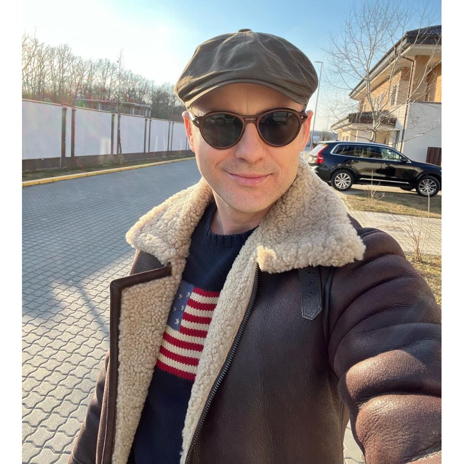 Adrian Sînă a plecat din nou de acasă! Mesajul artistului: Într-un moment îmi fac bagajul și...