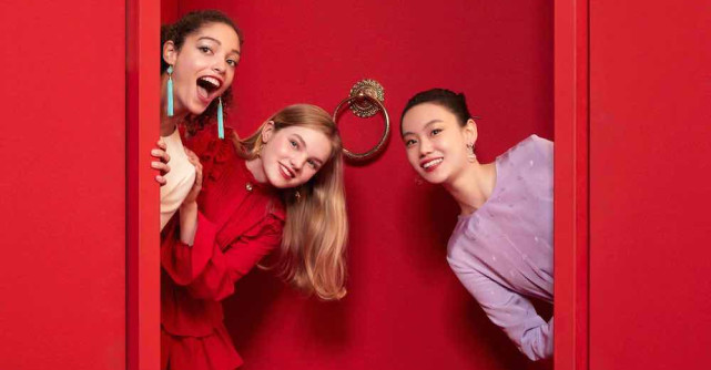 Artistry Studio dezvăluie somptuozitatea roșului din Shanghai