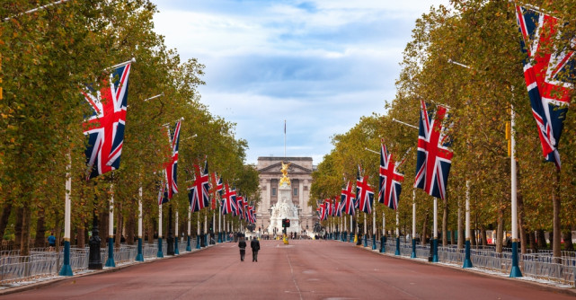Klaus Iohannis va fi prezent la funeraliile Reginei. Cine a refuzat invitația de a participa luni la înmormânarea Suveranei?