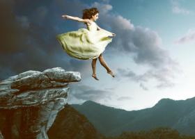 Astrologie: 3 zodii ghinioniste pe care necazurile le urmaresc necontenit