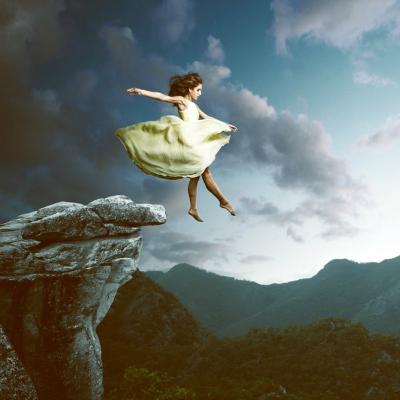 Astrologie: 3 zodii pe care necazurile le urmaresc necontenit