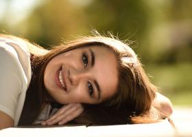 ”Condiția” surprinzătoare pe care trebuie să o îndeplinești pentru a primi un implant dentar!