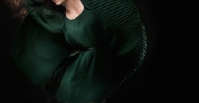 Trend alert: rochiile cu volane in talie