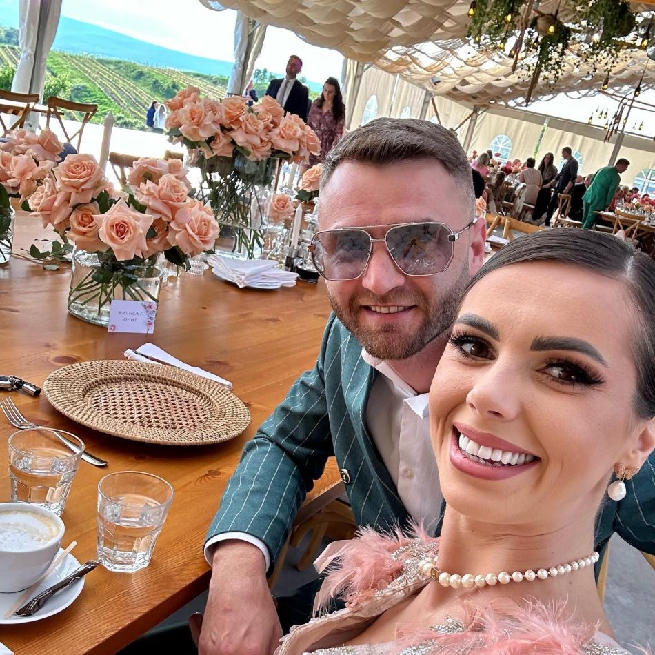 Georgiana Lobonț, de 3 x mămică! Artista este însărcinată și le-a dat vestea urmăritorilor săi