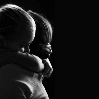 10 Motive pentru care avem nevoie de cel putin 8 imbratisari pe zi