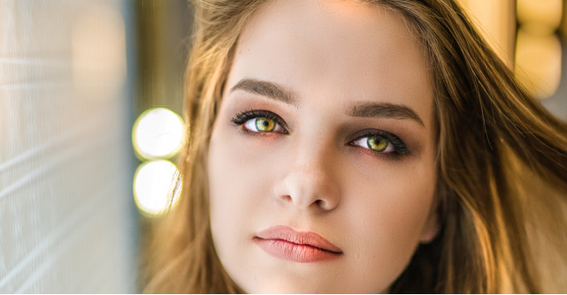 Cui i se potrivește rujul nude mat & la ce să fii atentă dacă îl porți