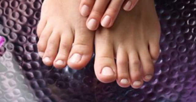 Cele mai bune Tratamente Naturiste pentru Picioarele Reci 