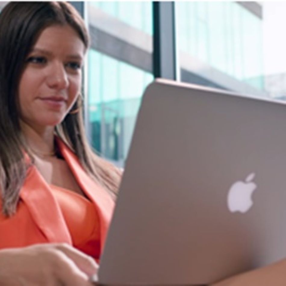 Ada Condeescu, Adela Popescu și Laura Cosoi rămân goale în Vama Veche: Vă așteptăm și pe voi toți, ca să simțiți binele...