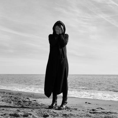 Dragă Alma, încă sufăr după o despărțire din trecut care m-a afectat mai mult decât credeam. Este normal?