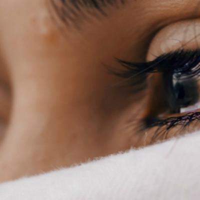 Uneori te vei simți pierdută, singură și cu sufletul încărcat de durere