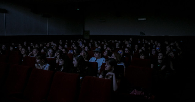 Ultimul cinema de cartier din București împlinește 90 de ani și renaște #LocCuLoc