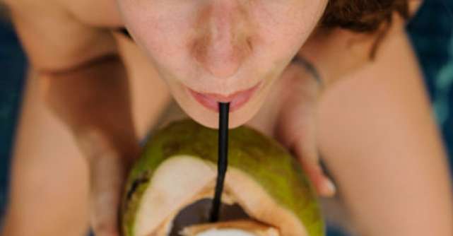 10 beneficii ale nucii de cocos. Este un fruct cu efecte miraculoase asupra organismului tau