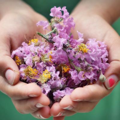 Cum le vorbim copiilor despre război? Informații utile de la Psiholog Cristina Danea