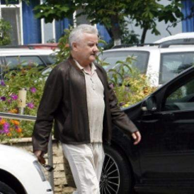 Mr Pink il ataca pe Columbeanu