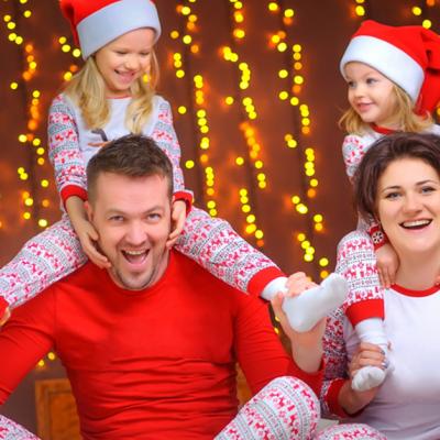 Cele mai frumoase Pijamale de Crăciun: pentru femei, bărbați și copii