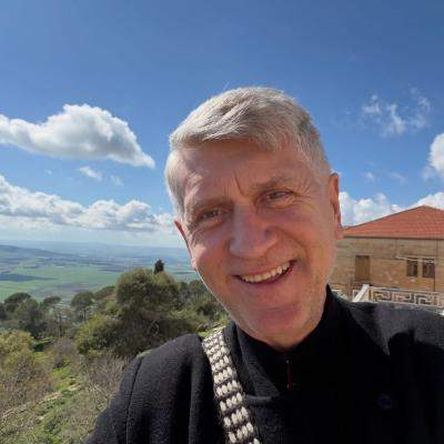 Cristian Pomohaci, reținut în urma unor percheziții în județul Mureș. Ancheta vizează infracțiuni de natură sexuală
