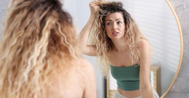 Cum menții culoarea vopselei în păr mai mult timp? Trucurile care împiedică decolorarea și păstrează strălucirea părului vopsit