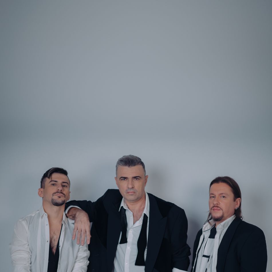 INTERVIU CORNEL ILIE.  30 de ani de carieră, 10 albume și planuri de viitor: Câți oameni pot locui într-un cântec?