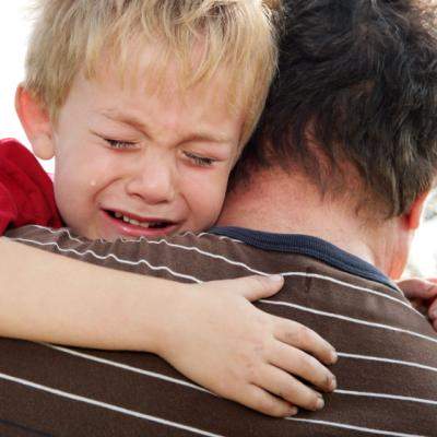 Acest tata BOGAT si-a dus fiul sa vada cum traiesc oamenii saraci. Raspunsul copilului? INCREDIBIL