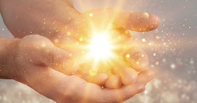 5 Sfaturi pentru a îți regăsi încrederea în Univers atunci când lucrurile devin dificile