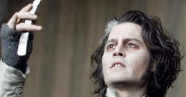 Video: Johnny Depp bea pana nu se mai tine pe picioare