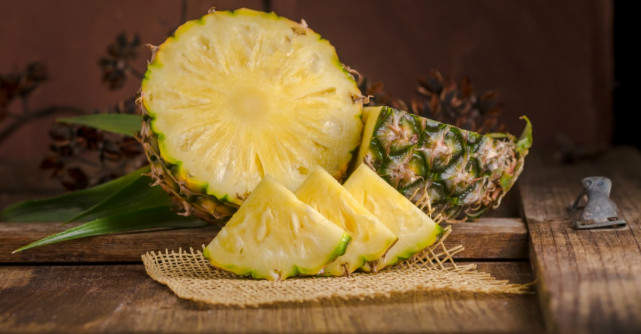 Cum să mănânci un ananas întreg fără probleme. Sfaturi pentru a scăpa de aciditatea lui