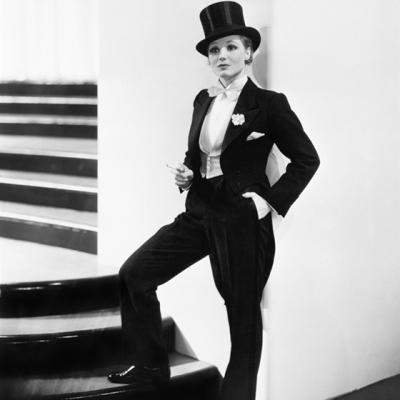 4 carti scrise de femei sub pseudonime masculine