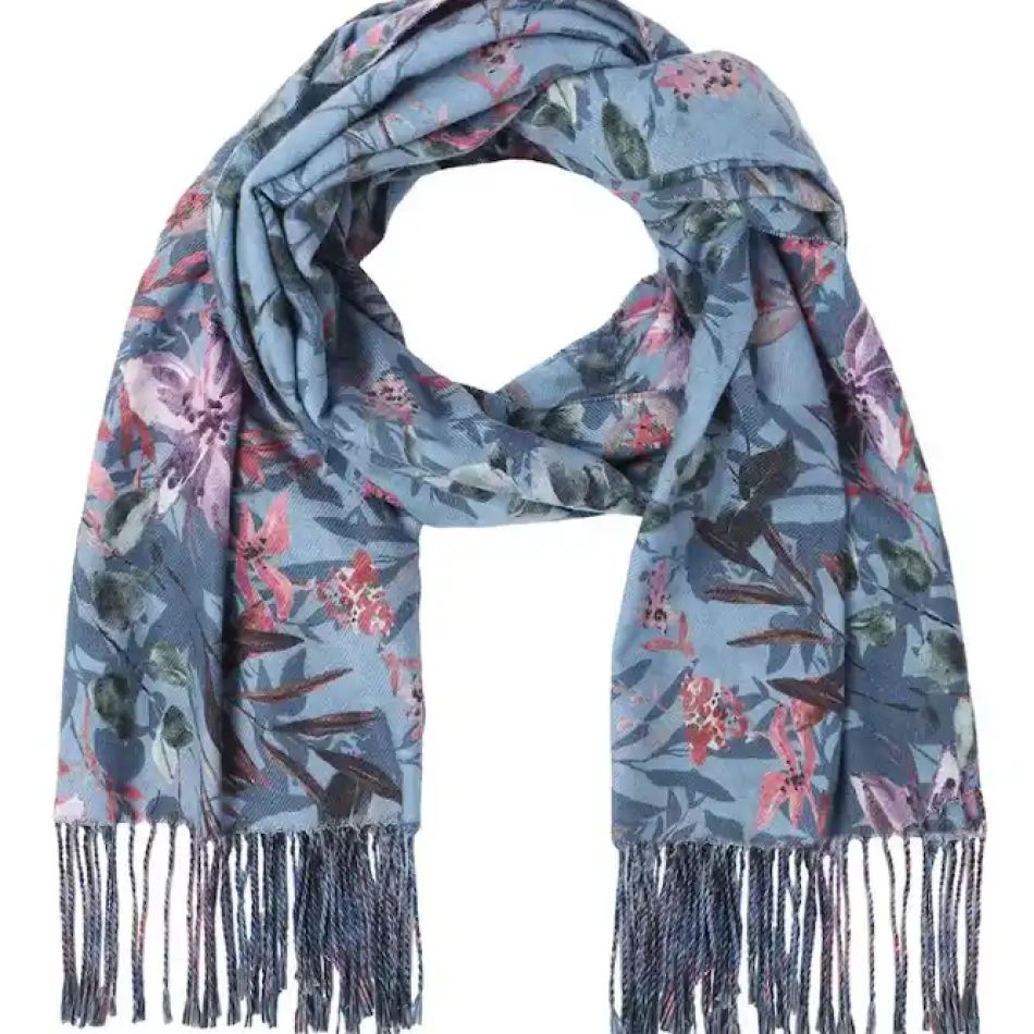 De nelipsit în această toamnă: 20 de eșarfe și fulare