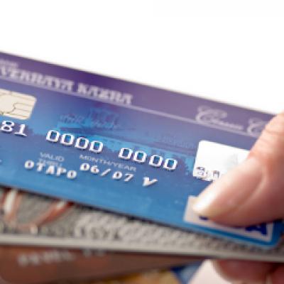 Cardurile Maestro folosite pe internet aduc reduceri suplimentare pe site-urile de discount