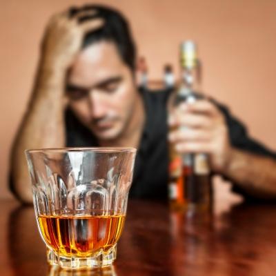 67% dintre tineri sub asediul viciilor