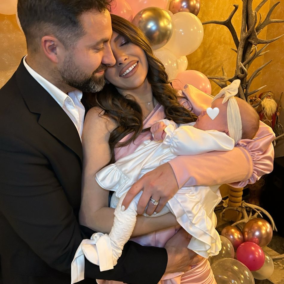 Primele imagini cu fetița Iustinei Loghin de la Insula Iubirii: Povestea emoționantă a micuței Ivana și a părinților săi