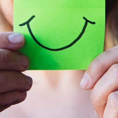 Rămâi cu zâmbetul pe buze: Citate pline de energie pozivă