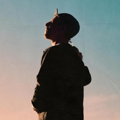 JP Cooper lansează 'Talking To Strangers', un nou single emoționant de pe viitorul său album