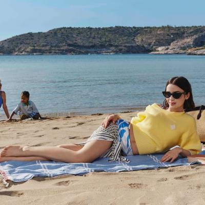 Zalando sărbătorește vara europeană cu stil într-o nouă campanie alături de Lily Collins, ambasadoarea brandului 